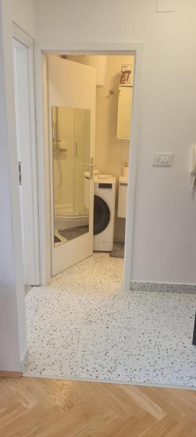 Elena - Studio Apartman Ičići Eksteriør billede